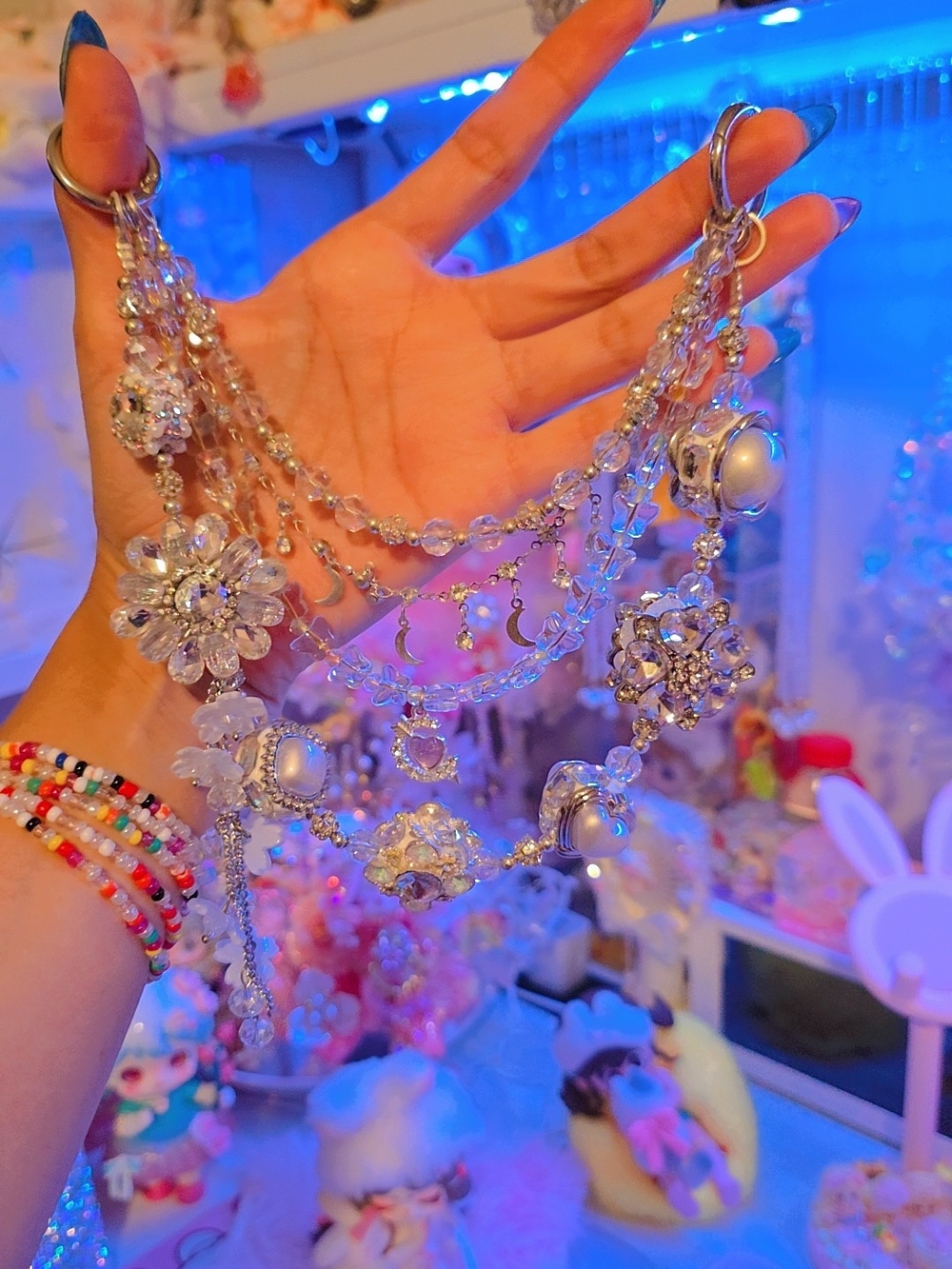 Silver Floral and Pearl Multi-Layer Necklace Bag Chain 2